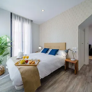 Old Town Pool & Parking Apartment Málaga